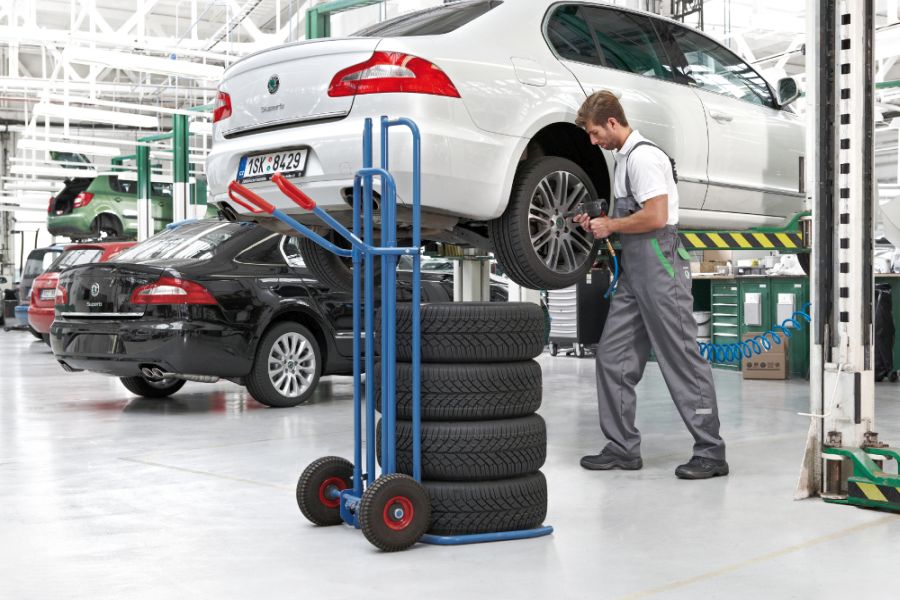 newstin.cz_auto-poly_uvodni